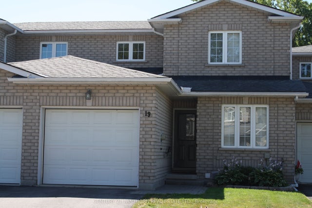 19 Pinegrove Court, Belleville