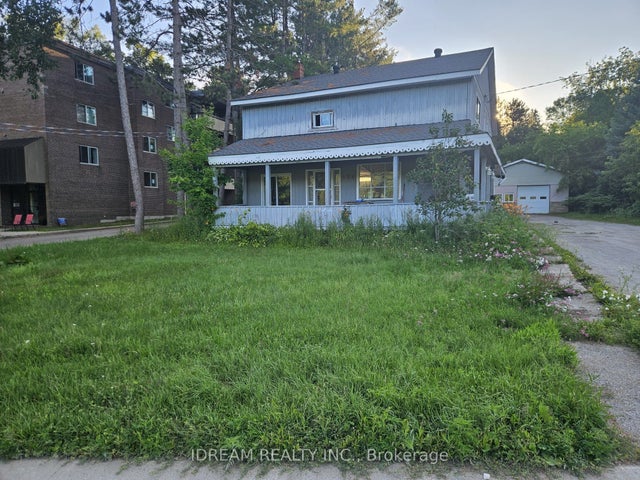 126 River Road, Bracebridge
