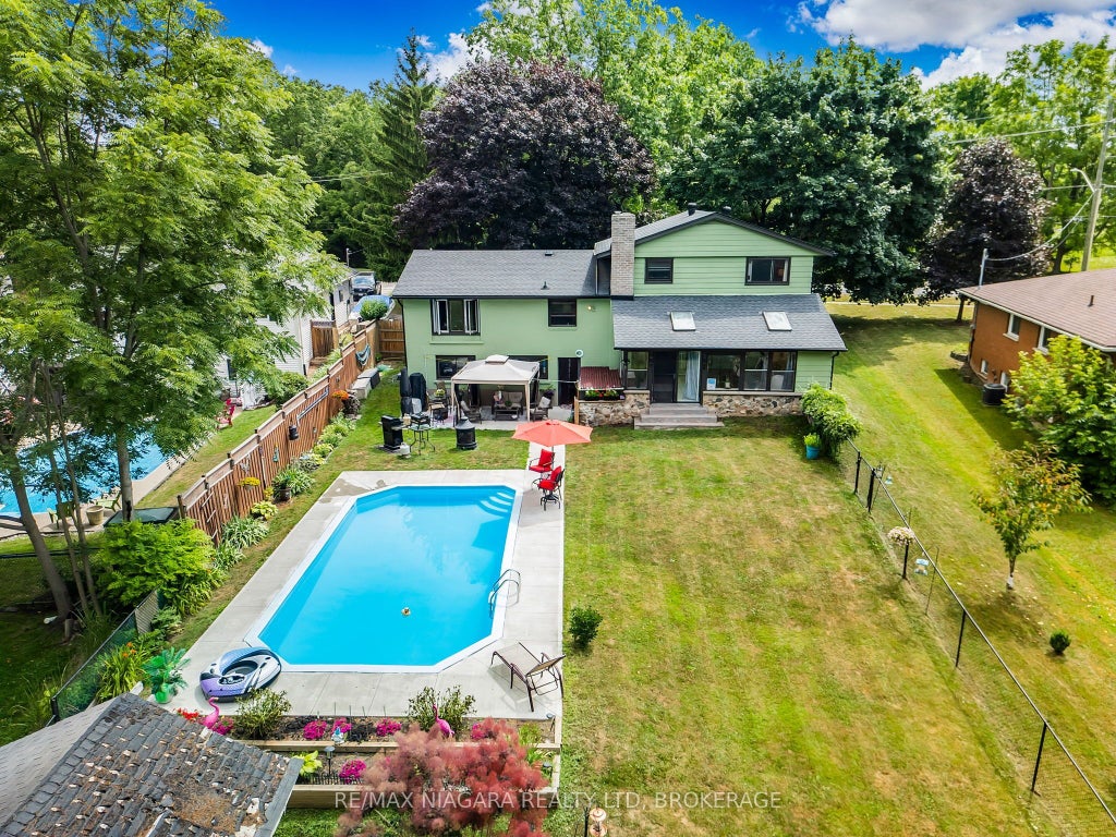 671 Ridge Road N, Fort Erie