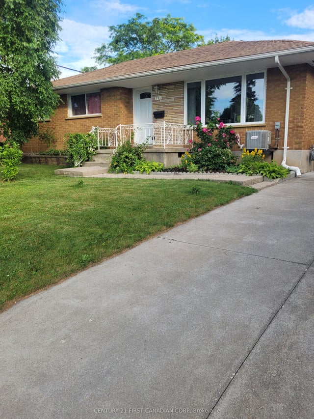 393 Chippendale Crescent, London South