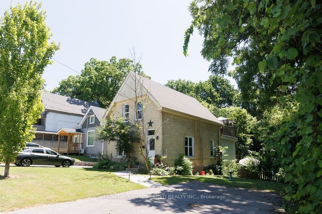 46 Springbank Drive, London South