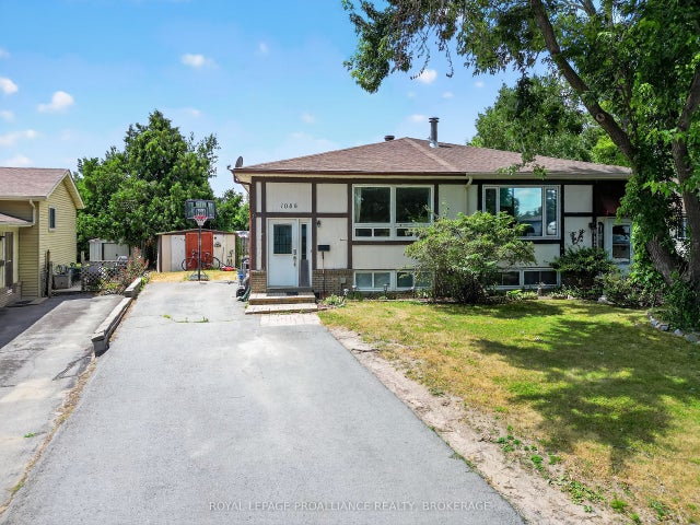 1088 Pinewood Place, Kingston