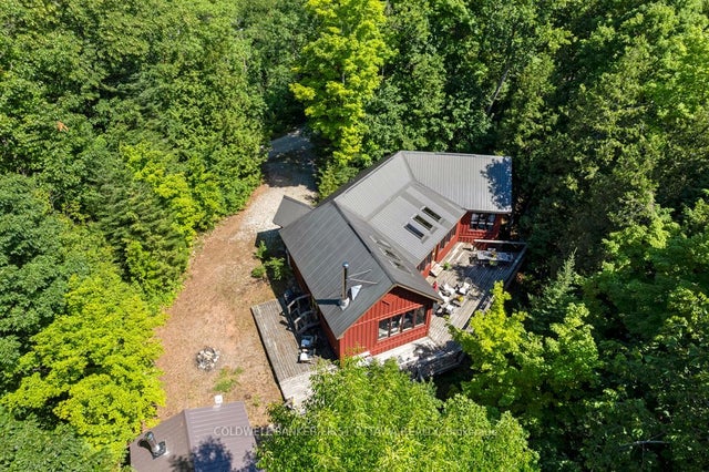 1245 North Shore Estates Lane, Frontenac