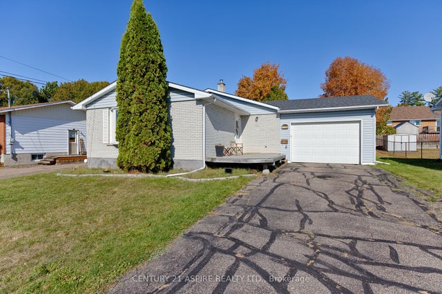 123 Ellis Avenue, Pembroke