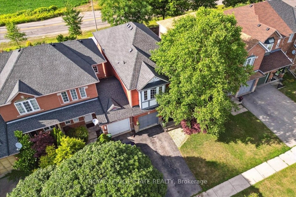 70 Moore Crescent, Hamilton