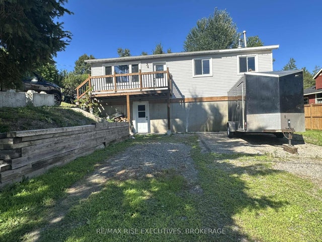 1002 School House Road, Central Frontenac