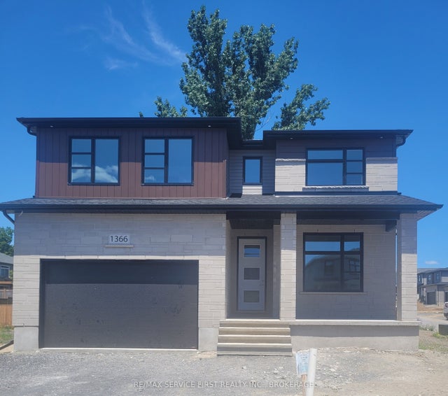 1366 Woodfield Crescent, Kingston