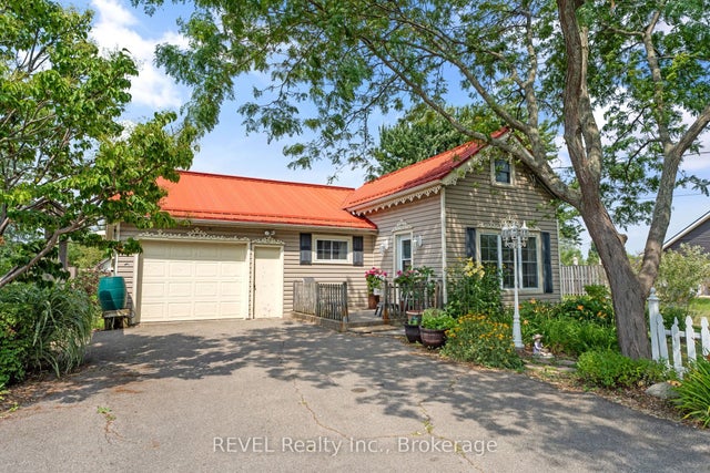 1555 Merrittville Highway, Thorold