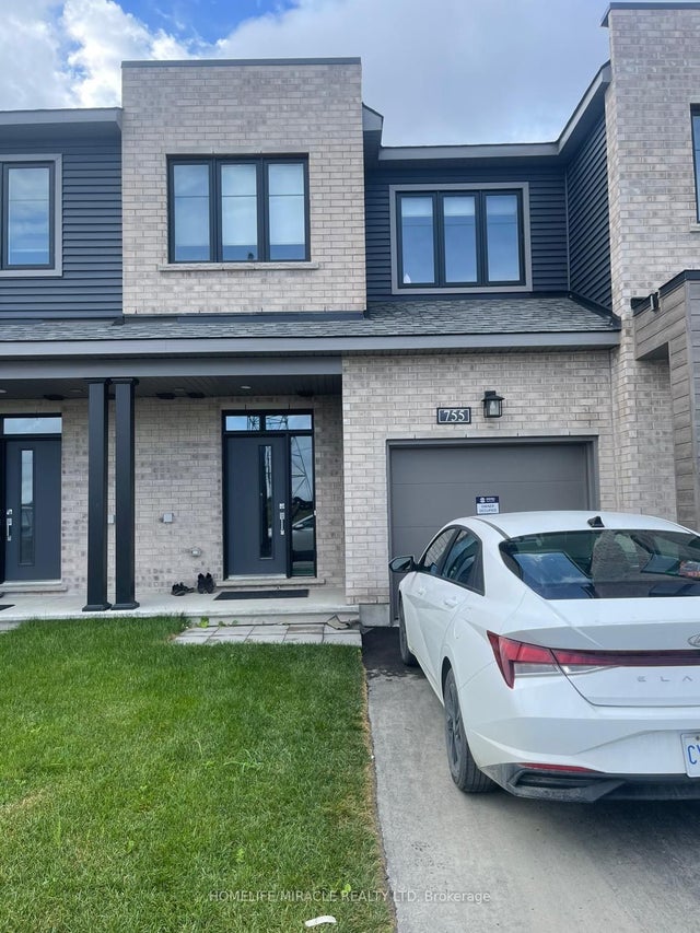755 Fairline Row, Kanata