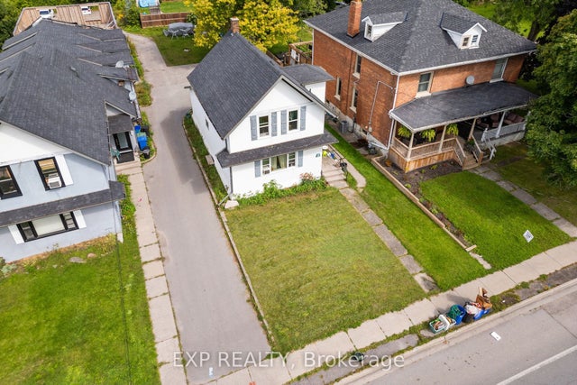 86 Queen Street, Kawartha Lakes