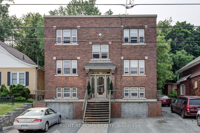 105 Riverside Drive, Greater Sudbury