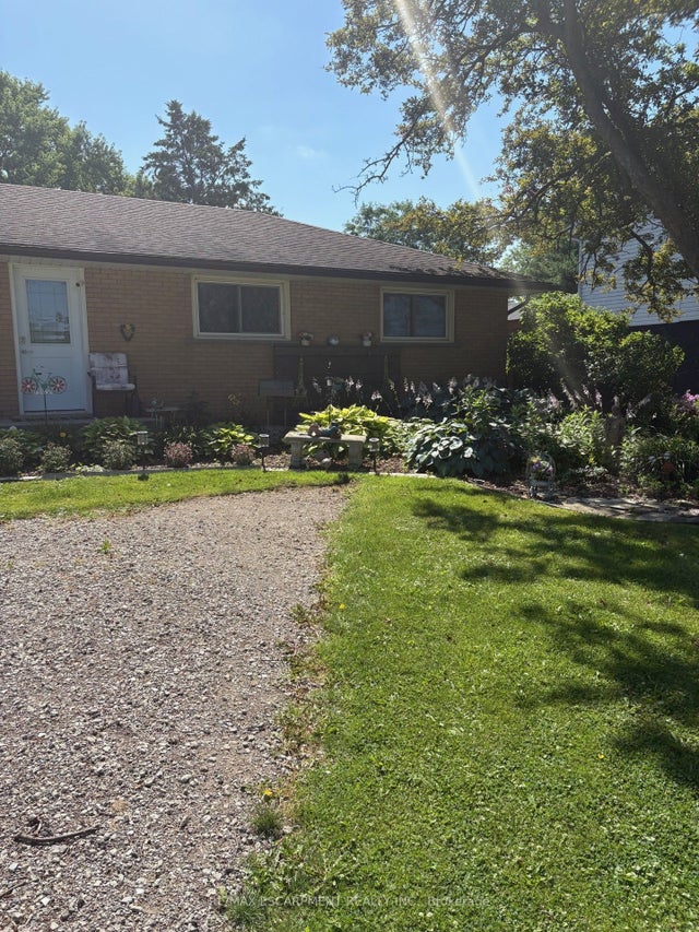 723 Glancaster Road, Hamilton