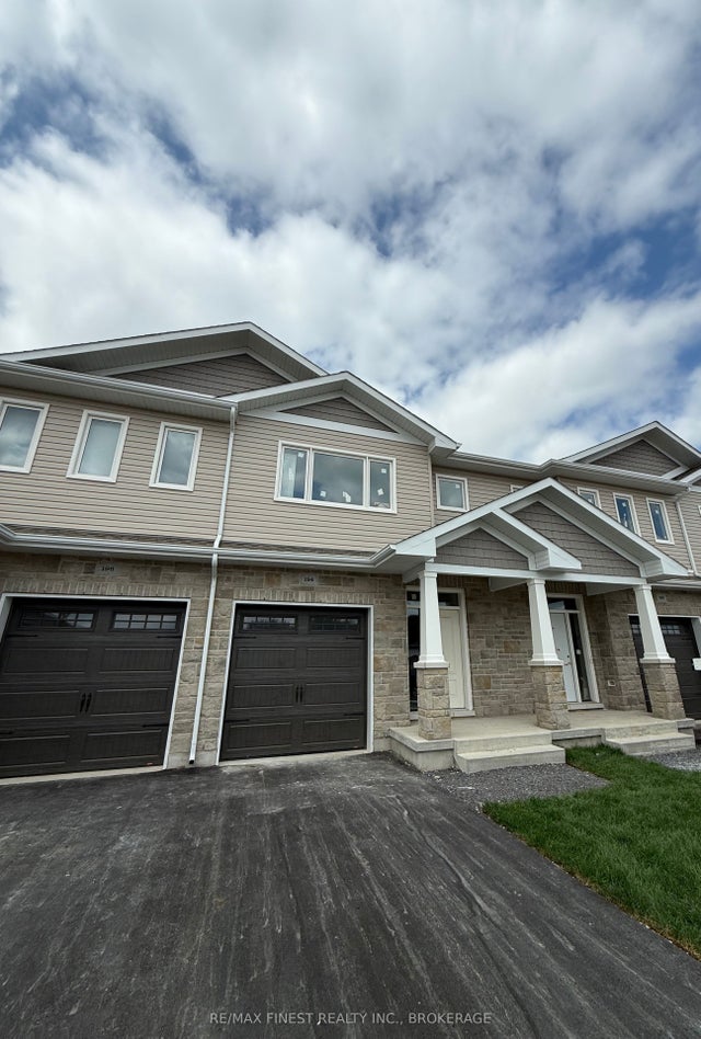 194 Heritage Park Drive, Greater Napanee