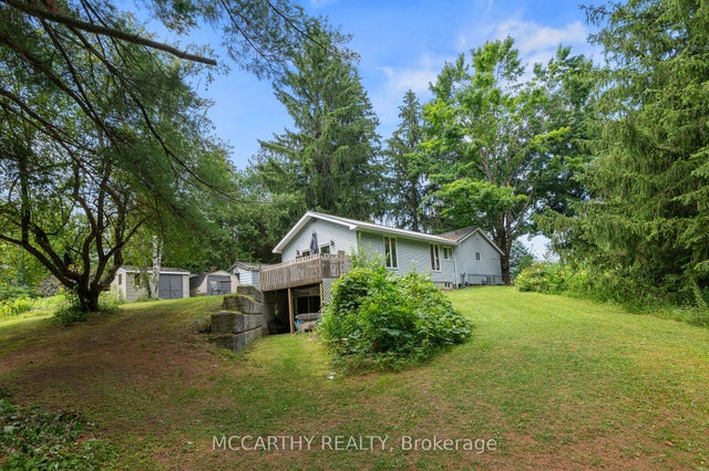 21 Mccutcheon Road, Mulmur