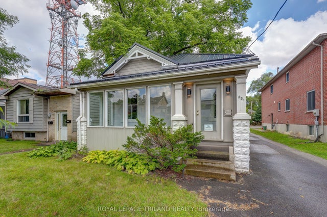 351 Oxford Street E, London East