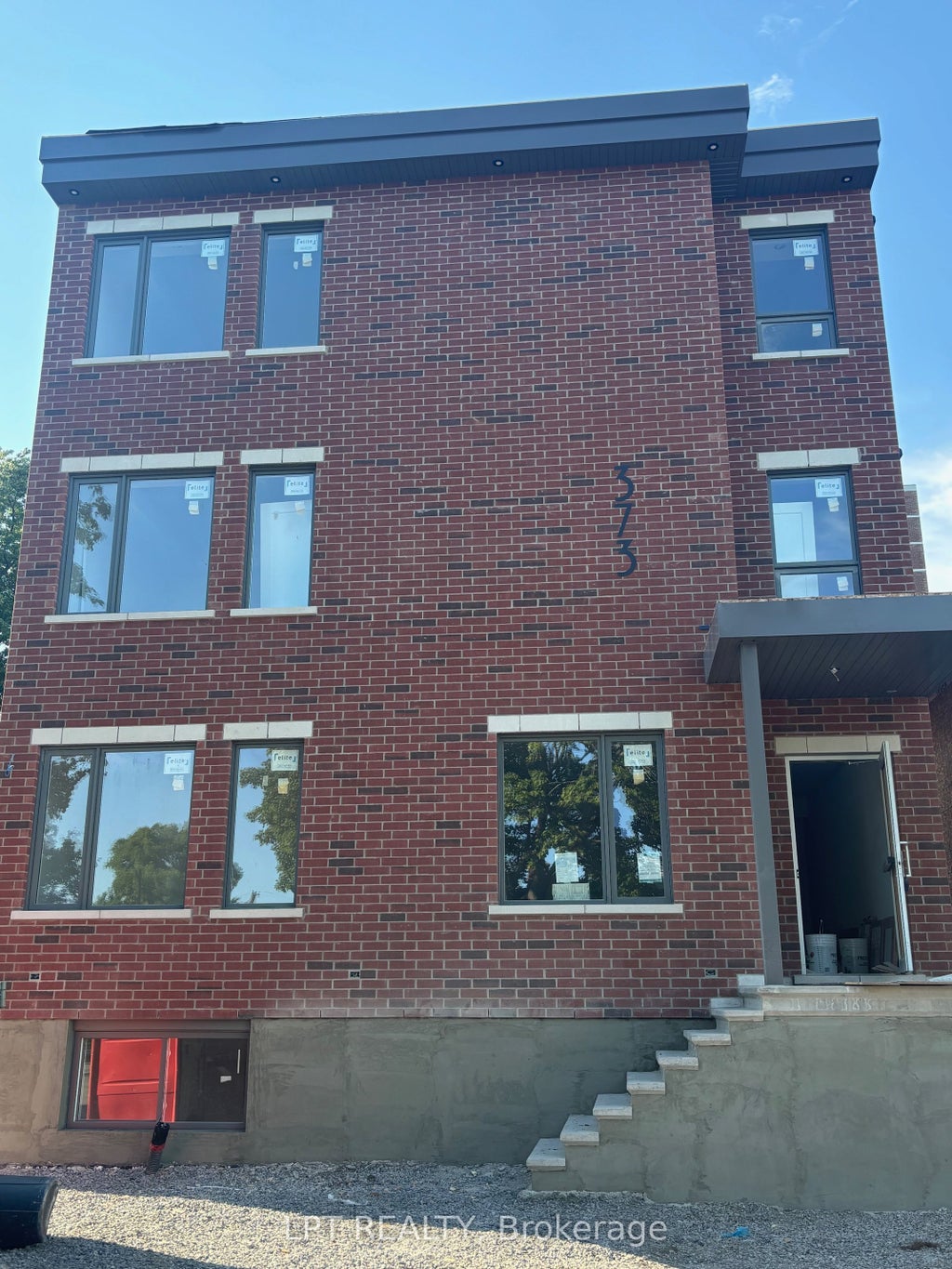 373 Ibeville Street Unit #8, Vanier and Kingsview Park