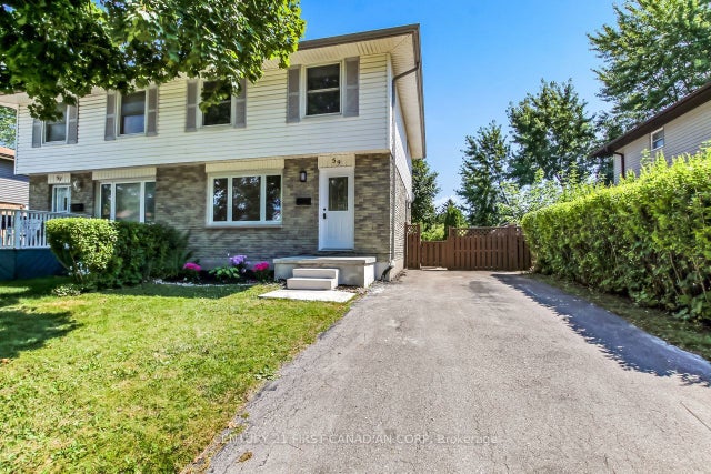 59 Augusta Crescent, London South