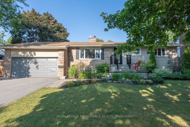 59 Fairway Hill Crescent, Kingston