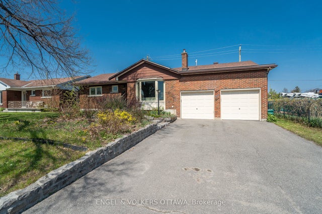 989 Connaught Avenue, Britannia Heights - Queensway Terrace N and Area