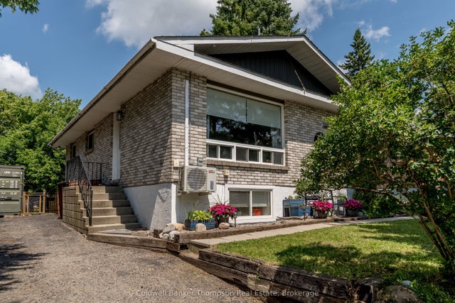 38 Susan Street W, Huntsville