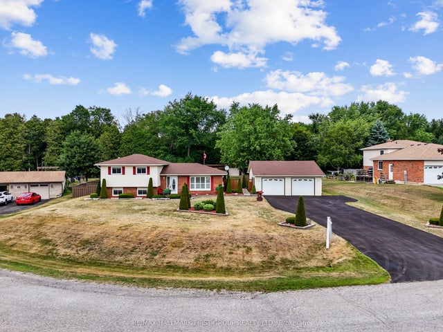 8266 Albert Court, Hamilton Township