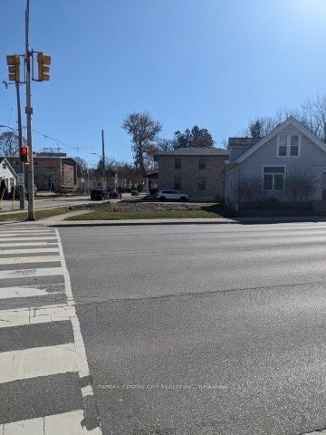 187 Wharncliffe Road N, London North