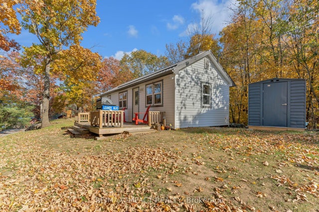 9010 Perth Road, Frontenac