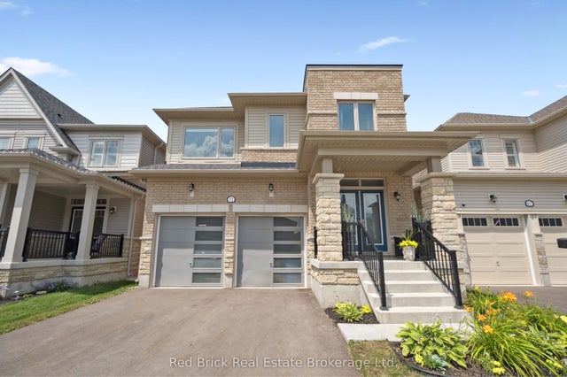 71 Harpin Way W, Centre Wellington