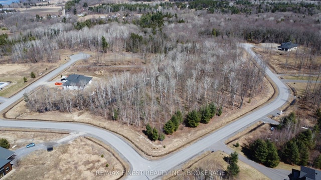 1581 Kinsella Drive, Orleans - Cumberland and Area