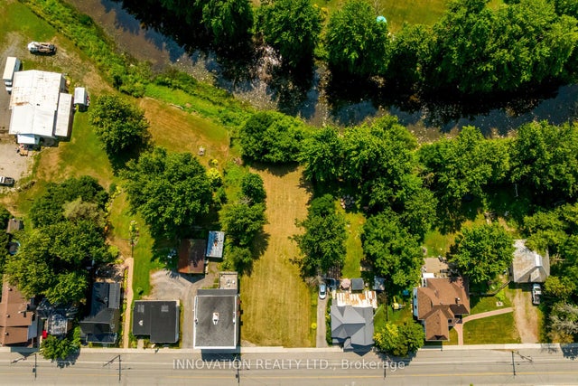 10584 Main Street, North Dundas