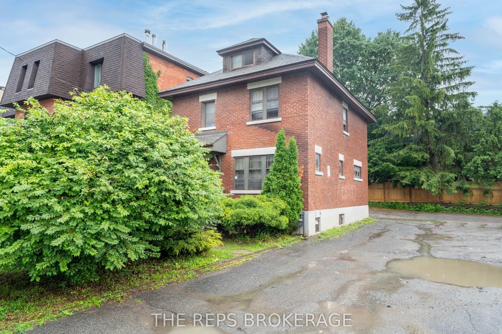 322 Waverley Street, Ottawa Centre