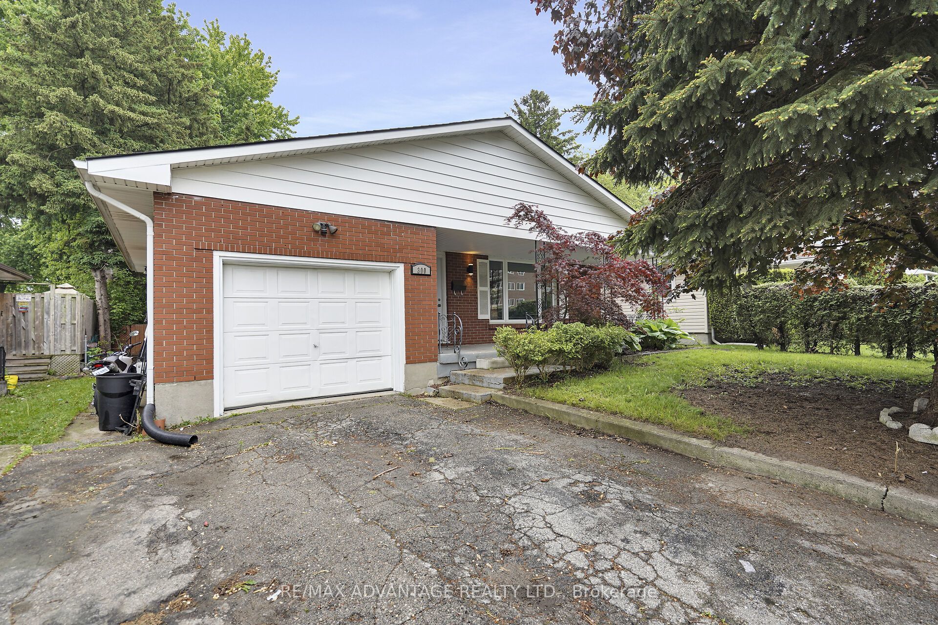 Photo of Listing #X12321612