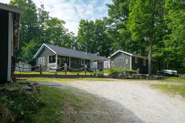 1006 Westwood Drive, Frontenac