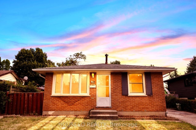 481 Ferndale Avenue, London South