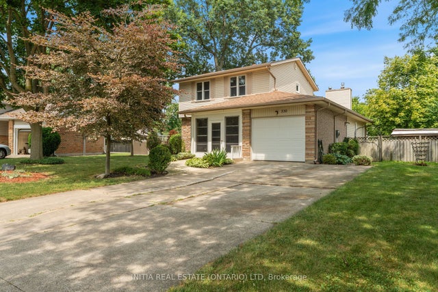 330 Willow Crescent, St. Clair