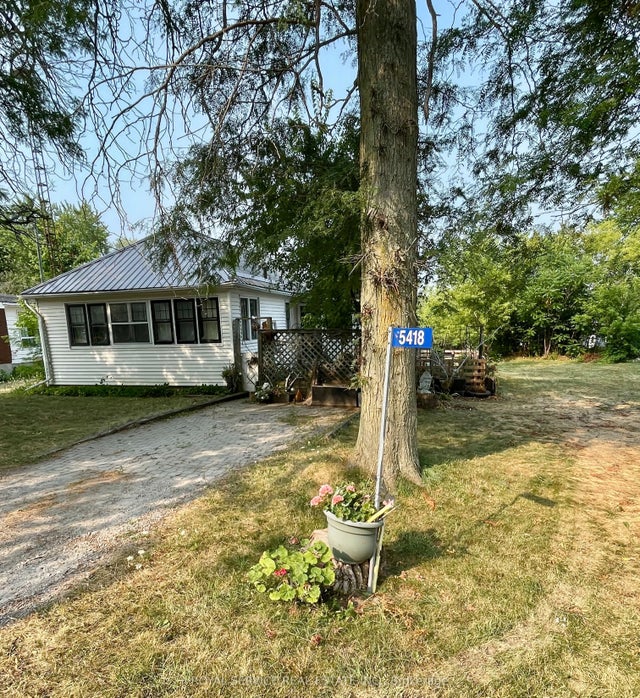 5418 Lakeshore Drive, Hamilton Township