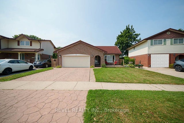 432 Manitoba Road, Woodstock