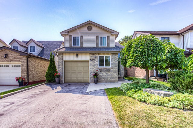 582 Drummerhill Crescent Ne, Waterloo