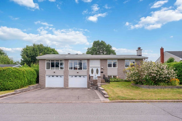 8 Oakwood Avenue, Cityview - Parkwoods Hills - Rideau Shore