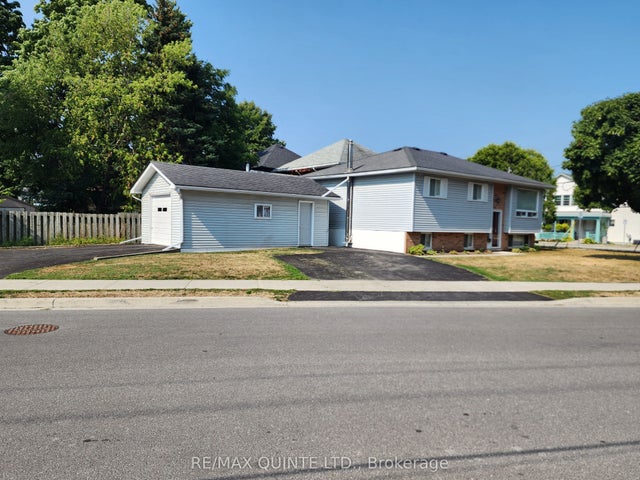 8 Park Street S, Belleville