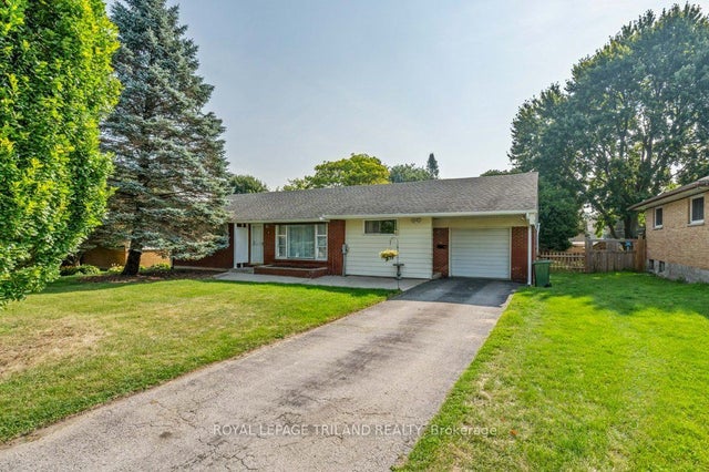 15 Dalewood Drive, St. Thomas