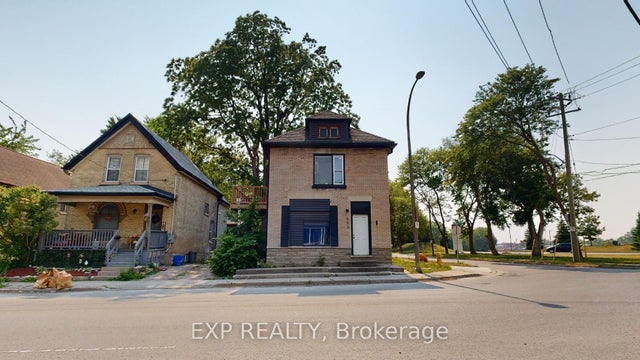 553 Quebec Street, London East