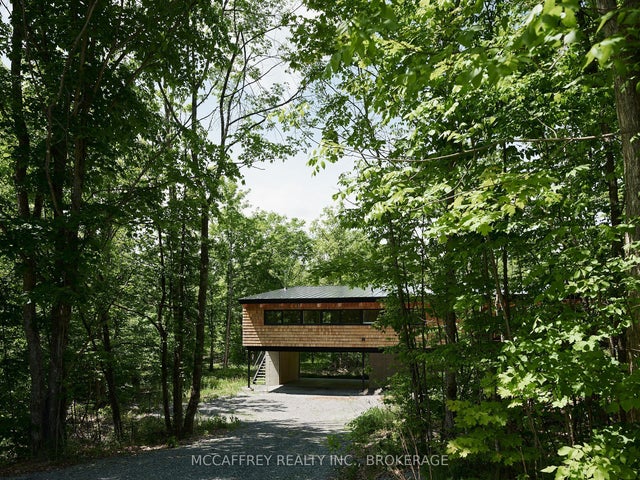 962 Church Road, Stone Mills