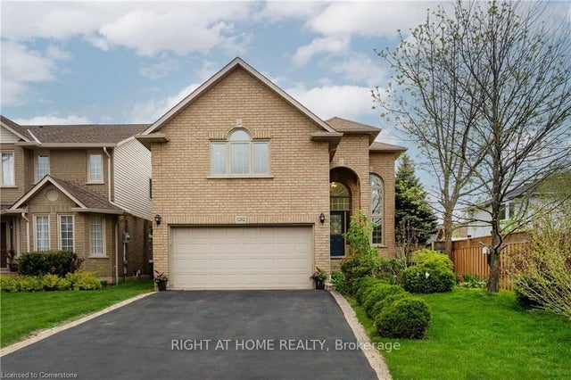 1262 Upper Paradise Road, Hamilton