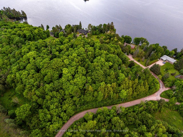 210 Allisons Point Road, Huntsville