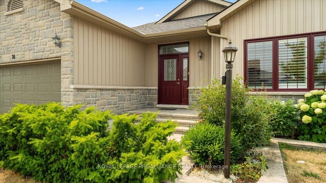 74 Dorchester Drive, Prince Edward County