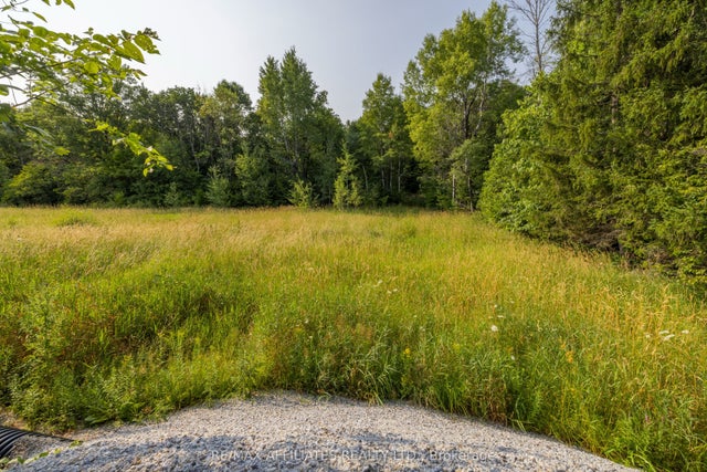 752 Bennett Lake Road, Tay Valley