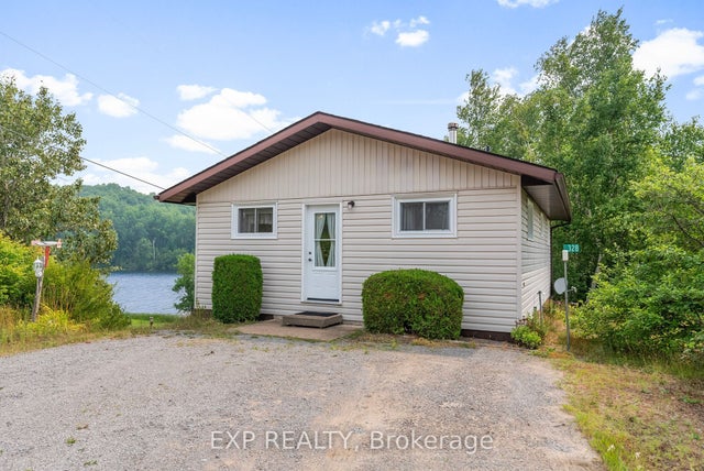 328 Horseshoe Lane, Madawaska Valley