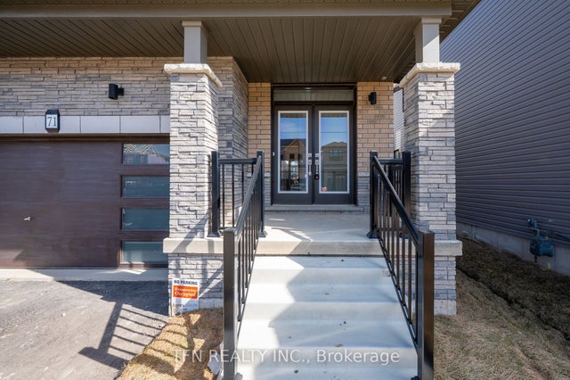 71 Wintergreen Crescent, Haldimand