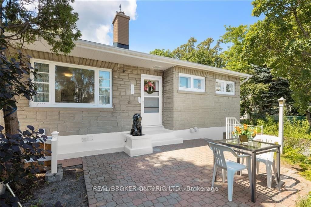 924 Watson Street A, Britannia Heights - Queensway Terrace N and Area